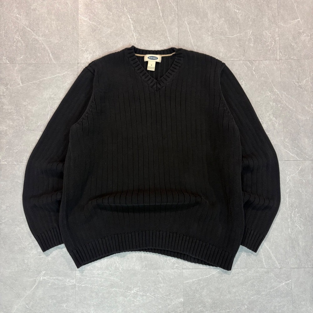 Black old navy heavy weight sweater